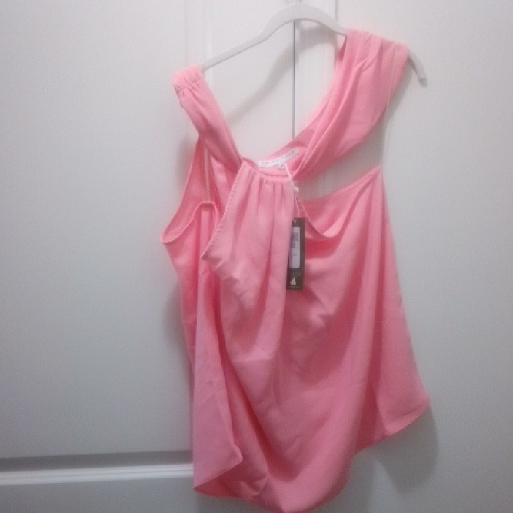 NWT Elegant Flamingo Twisty Sleeveless Top